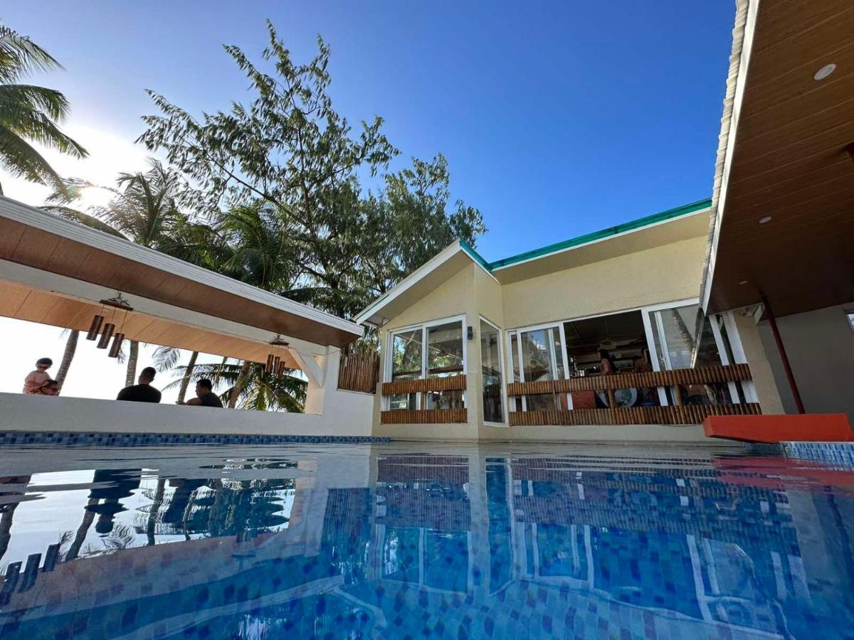 Calypso Beach And Dive Resort Manoc-Manoc Esterno foto