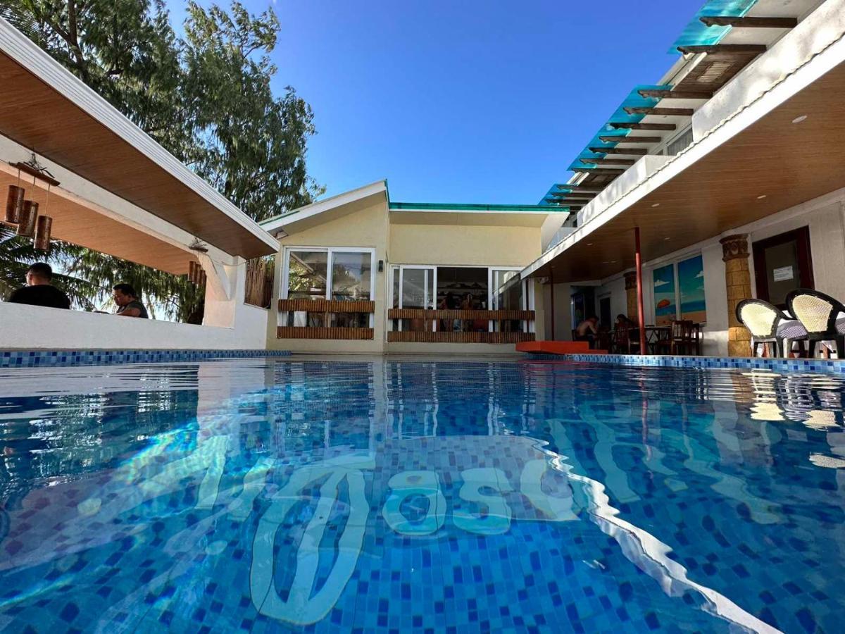 Calypso Beach And Dive Resort Manoc-Manoc Esterno foto
