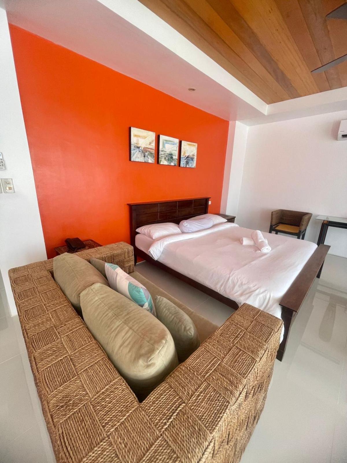 Calypso Beach And Dive Resort Manoc-Manoc Esterno foto