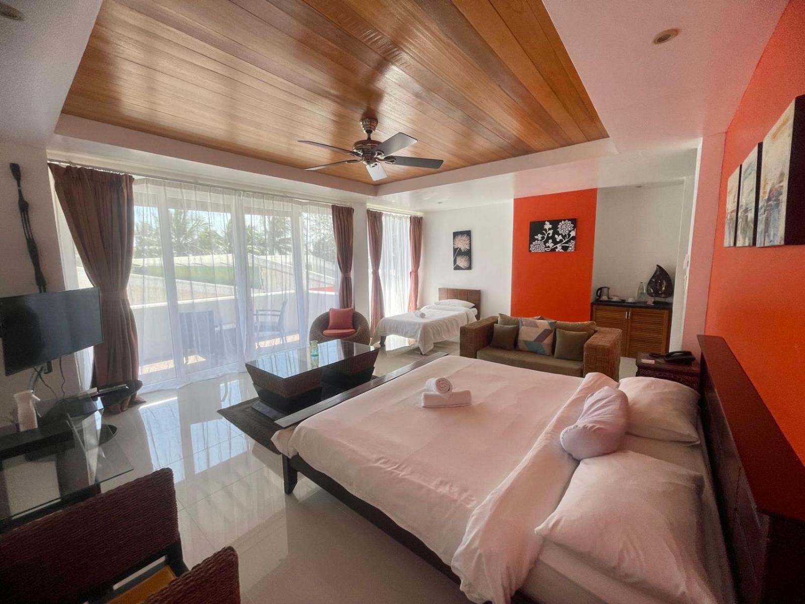 Calypso Beach And Dive Resort Manoc-Manoc Esterno foto