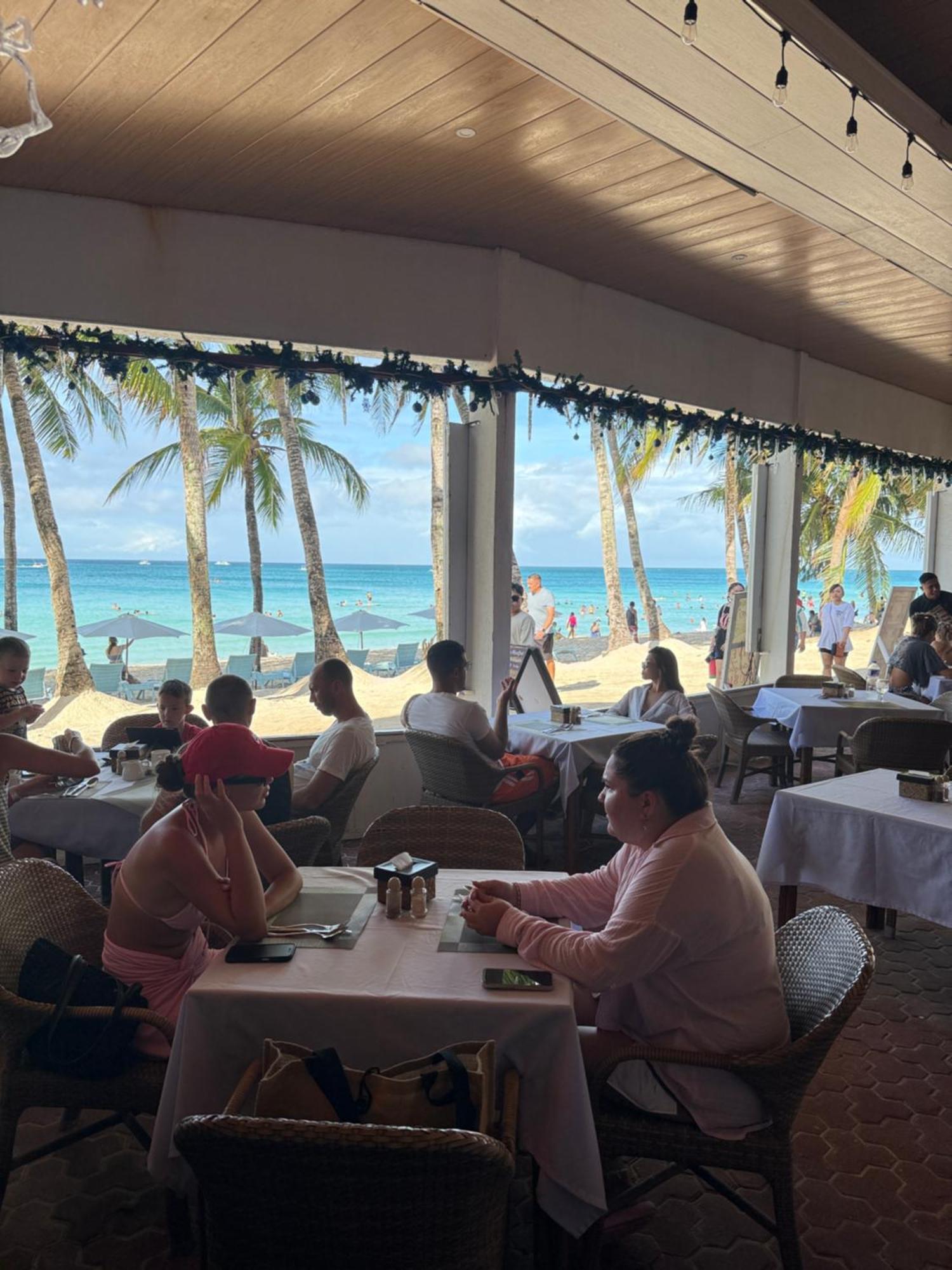 Calypso Beach And Dive Resort Manoc-Manoc Esterno foto