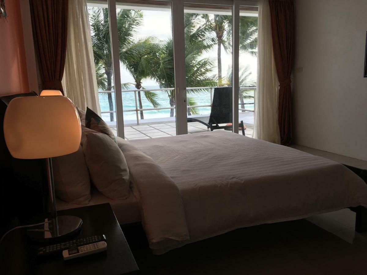 Calypso Beach And Dive Resort Manoc-Manoc Esterno foto